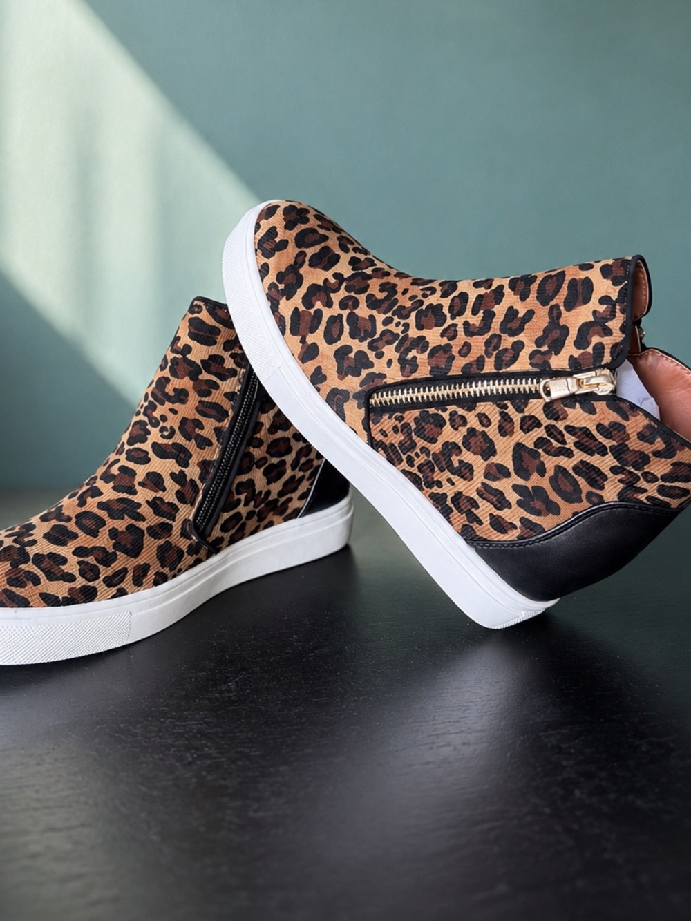 La Sheelah Leopard High Top Sneakers Hidden-21 NIB Size 6 7